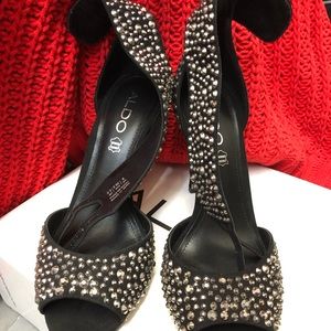 Beautiful Aldo rhinestone heels size 9